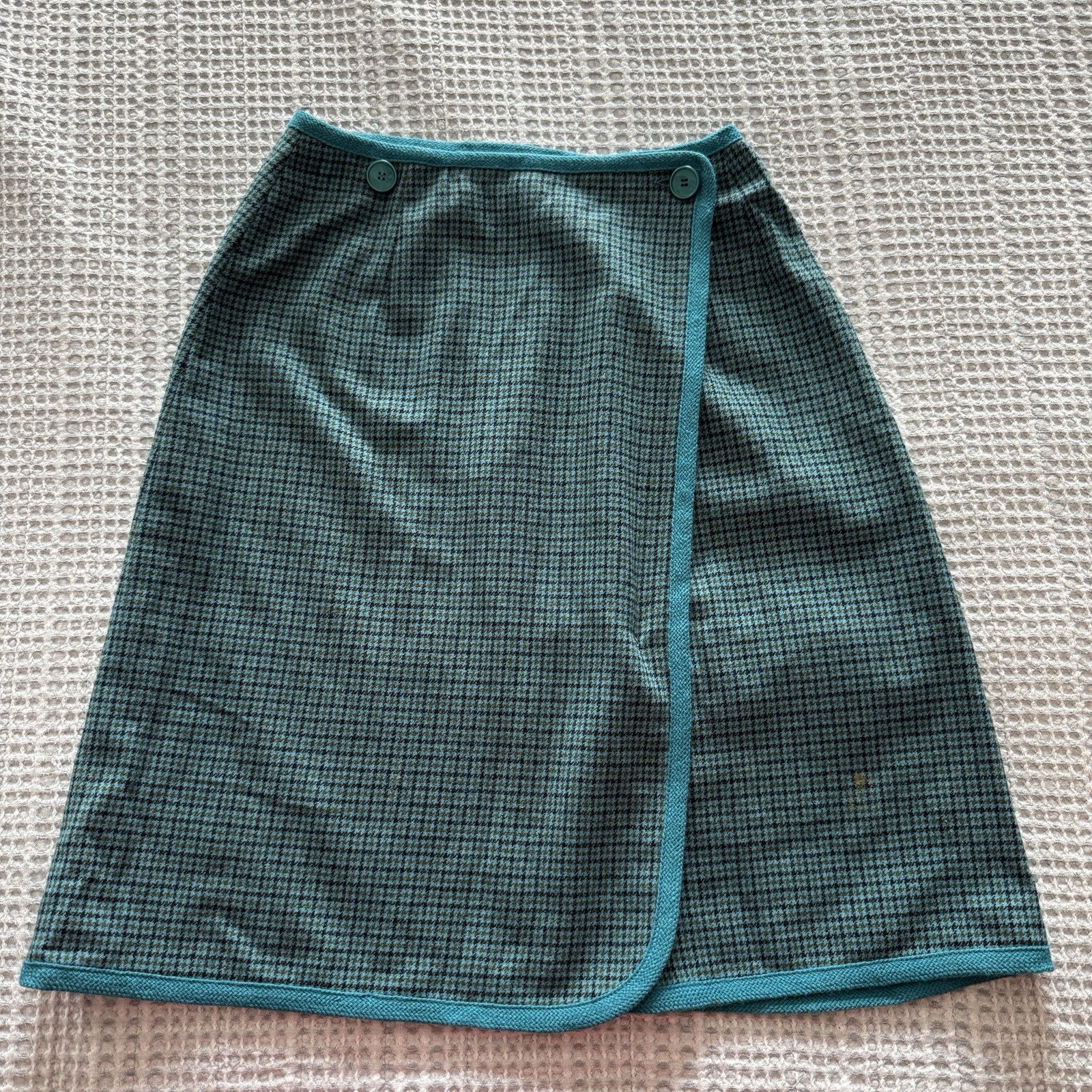 Vintage Pendleton Wool Skirt, Teal Plaid, Size 12, Virgin Wool, 28×24 – Read
