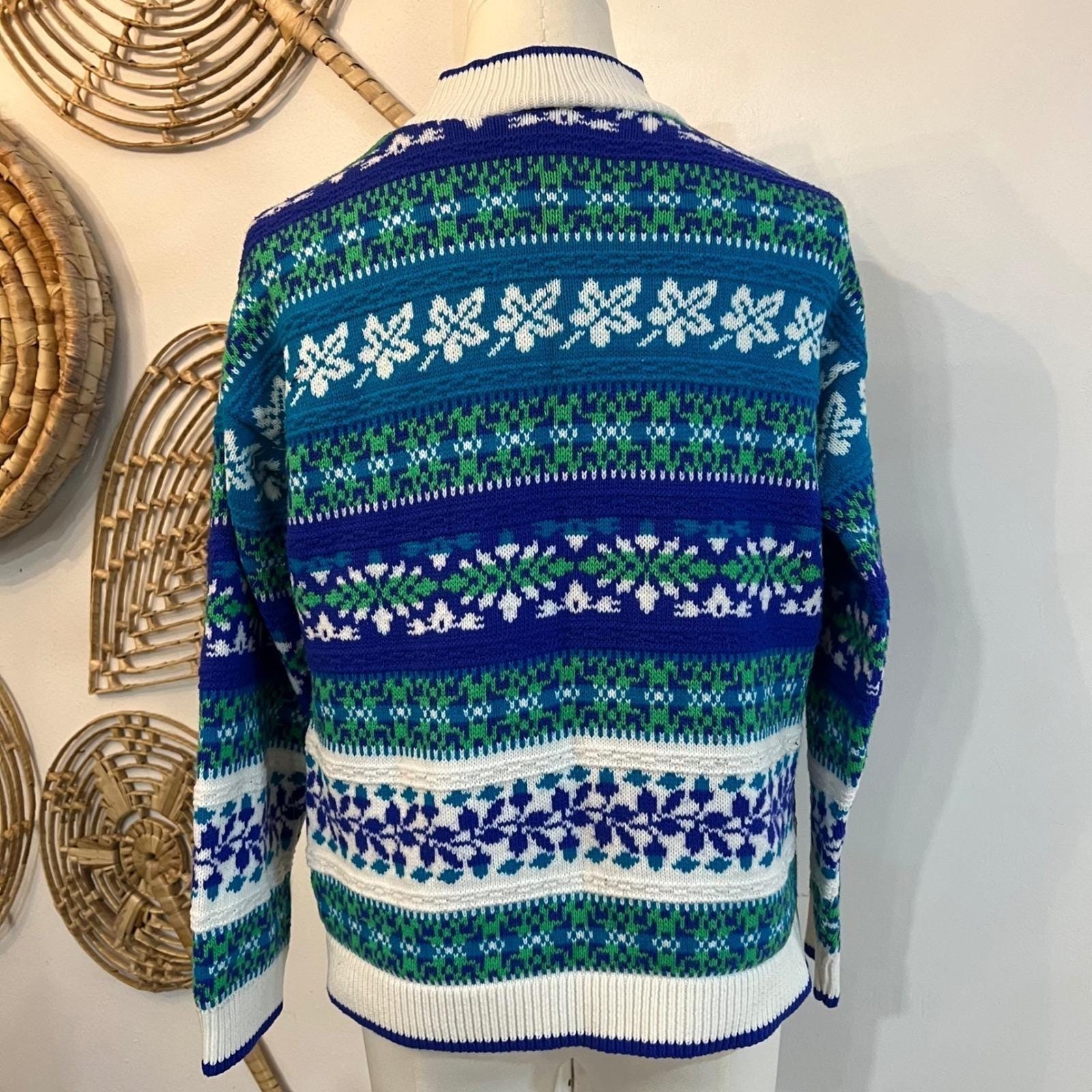 Vintage Arielle Blue Green Knit Fair Isle Snowflake Sweater Ski Winter Medium