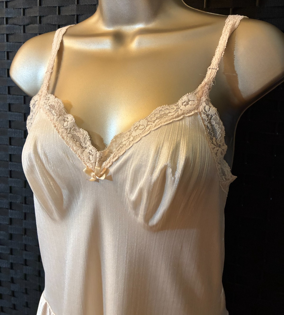Vtg WARNERS FULL BALLET SLIP Peach BLUSH Size 36 Medium STRETCH LACE Shine On