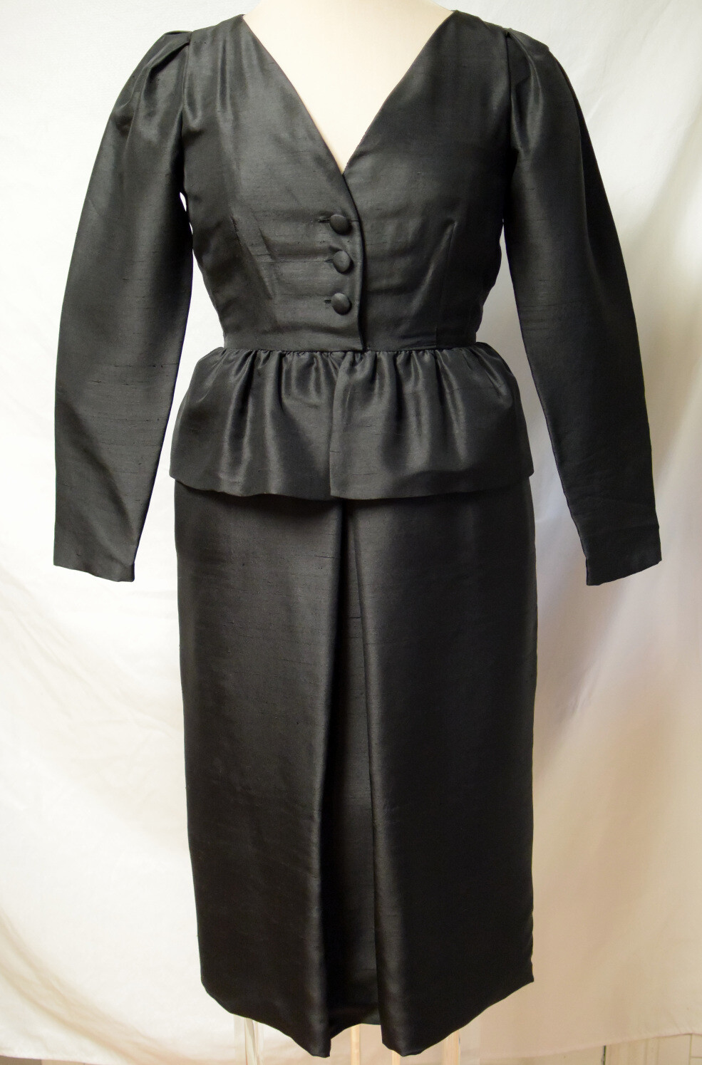 Vtg Saks 5th Morton Myles for Warrens Black Silk Dupioni Peplum V Neck Dress-6