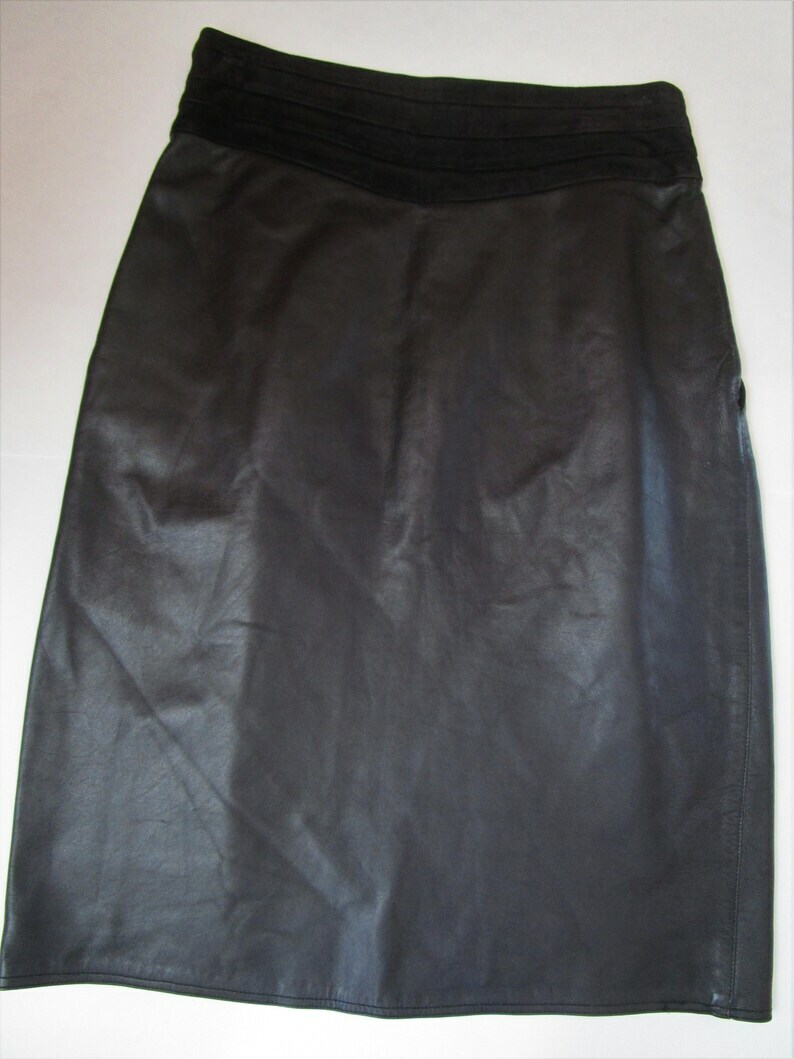 M Bergdorf Goodman Black Leather Pencil Skirt 1980s Cummerbund Slash Pockets