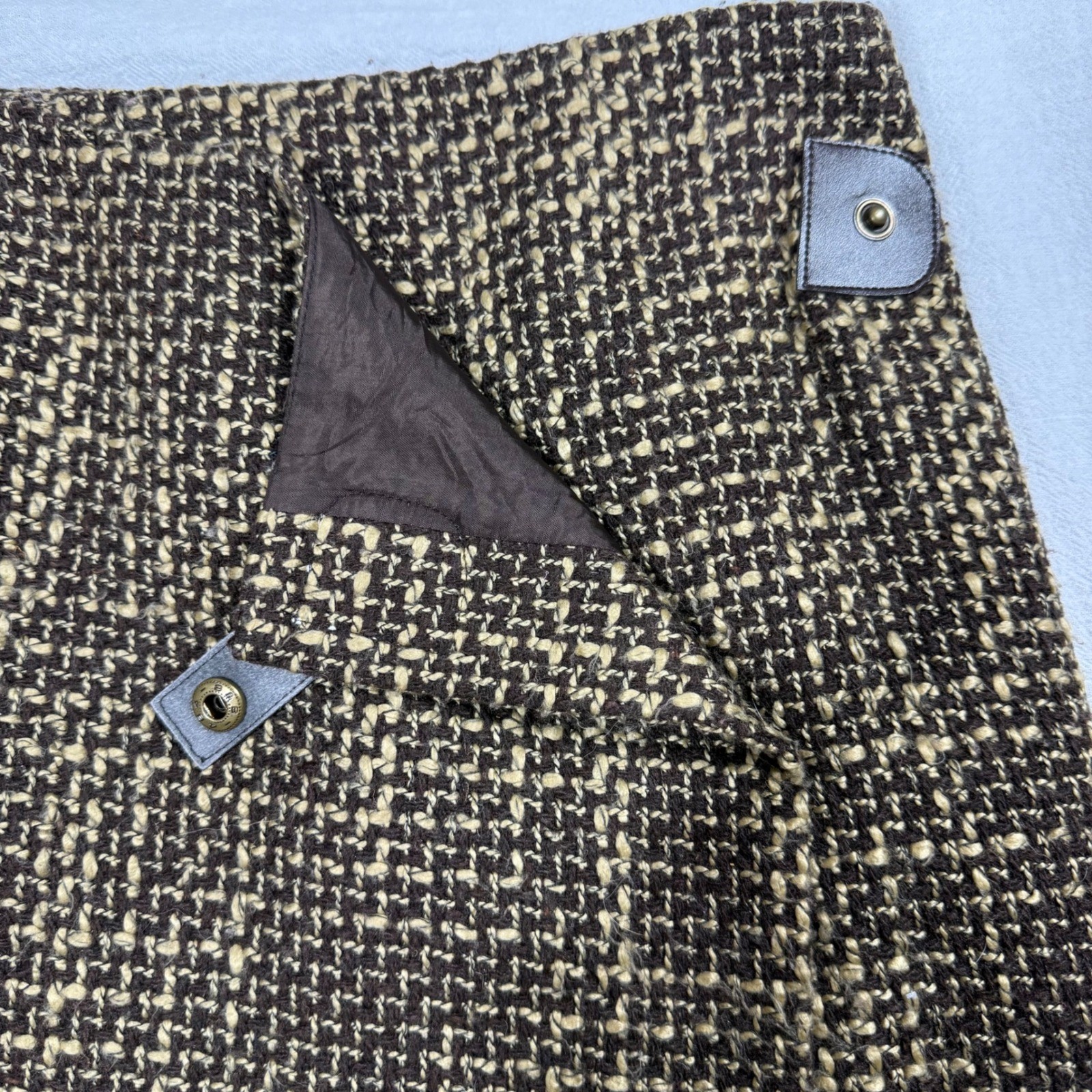 British Khaki Wool Blend Fringe Wrap Skirt Size 4 Brown Tweed Vintage Heritage