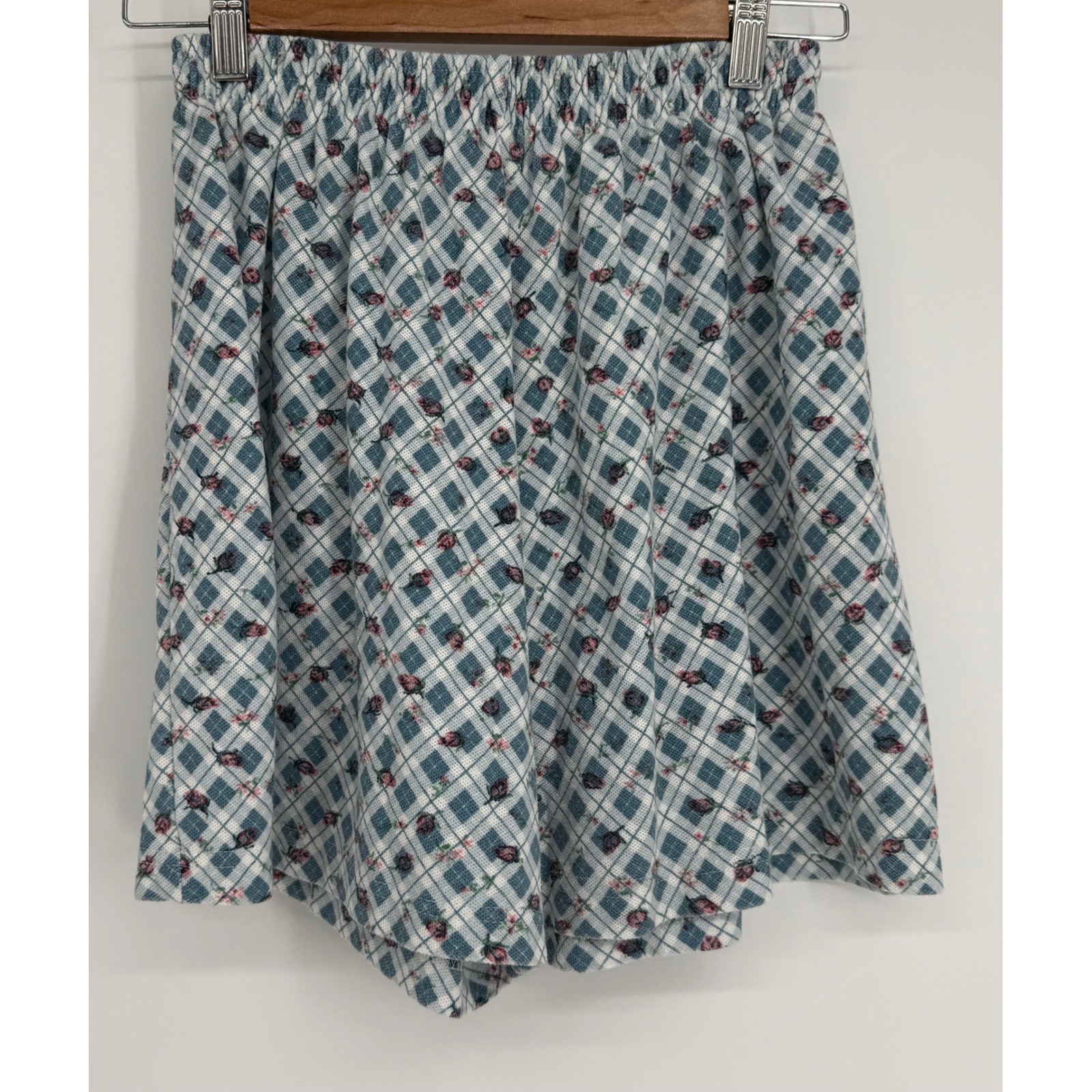 Petite Sophisticate Vintage 90s Floral Plaid Shorts Blue White Made in USA Sz M