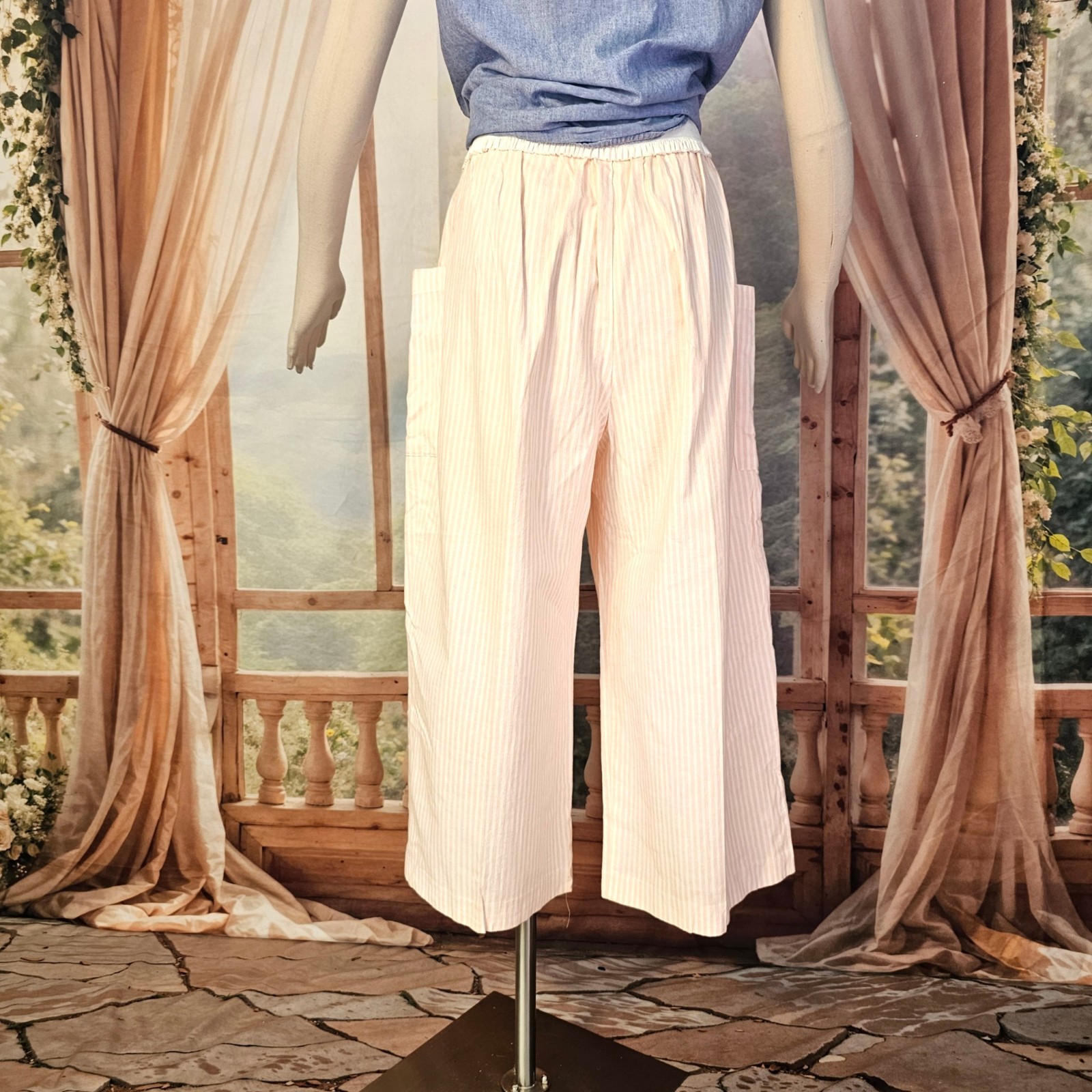 Vintage 1980’s Pink and Cream Striped Wide Leg Pants Capri Patch Pockets
