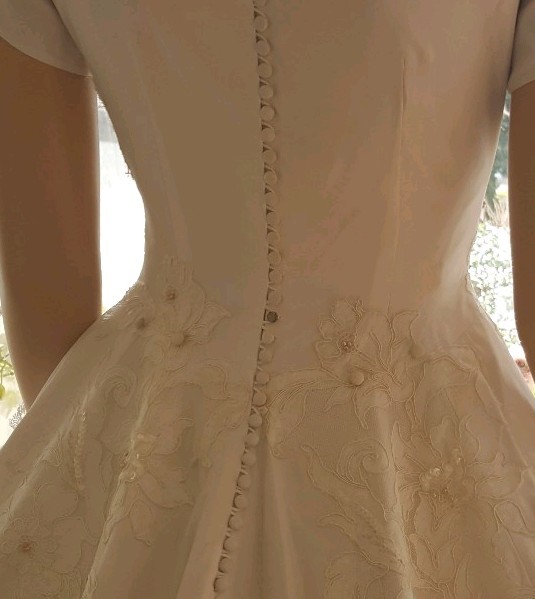 VTG1950s Princess Style Wedding Gown cap sleeve sequin lace and pearl bodice 4/6