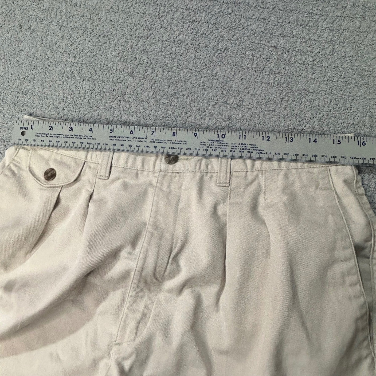 Lee Shorts Vintage 70s Bareback Ribcage High Waisted 16 MED Khaki Pleated