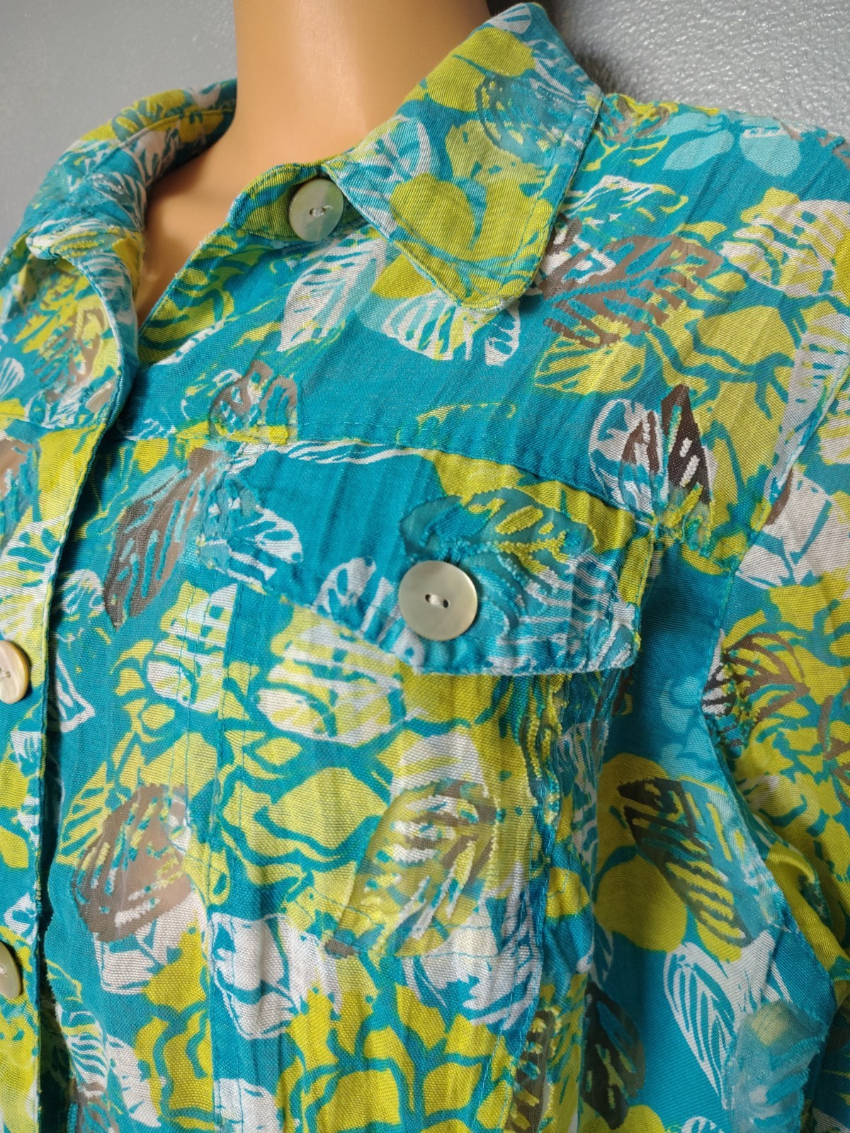 Vintage Woman’s Size 18W Ruby Rd Bottom Down Tropical Floral Semi-Sheer Top
