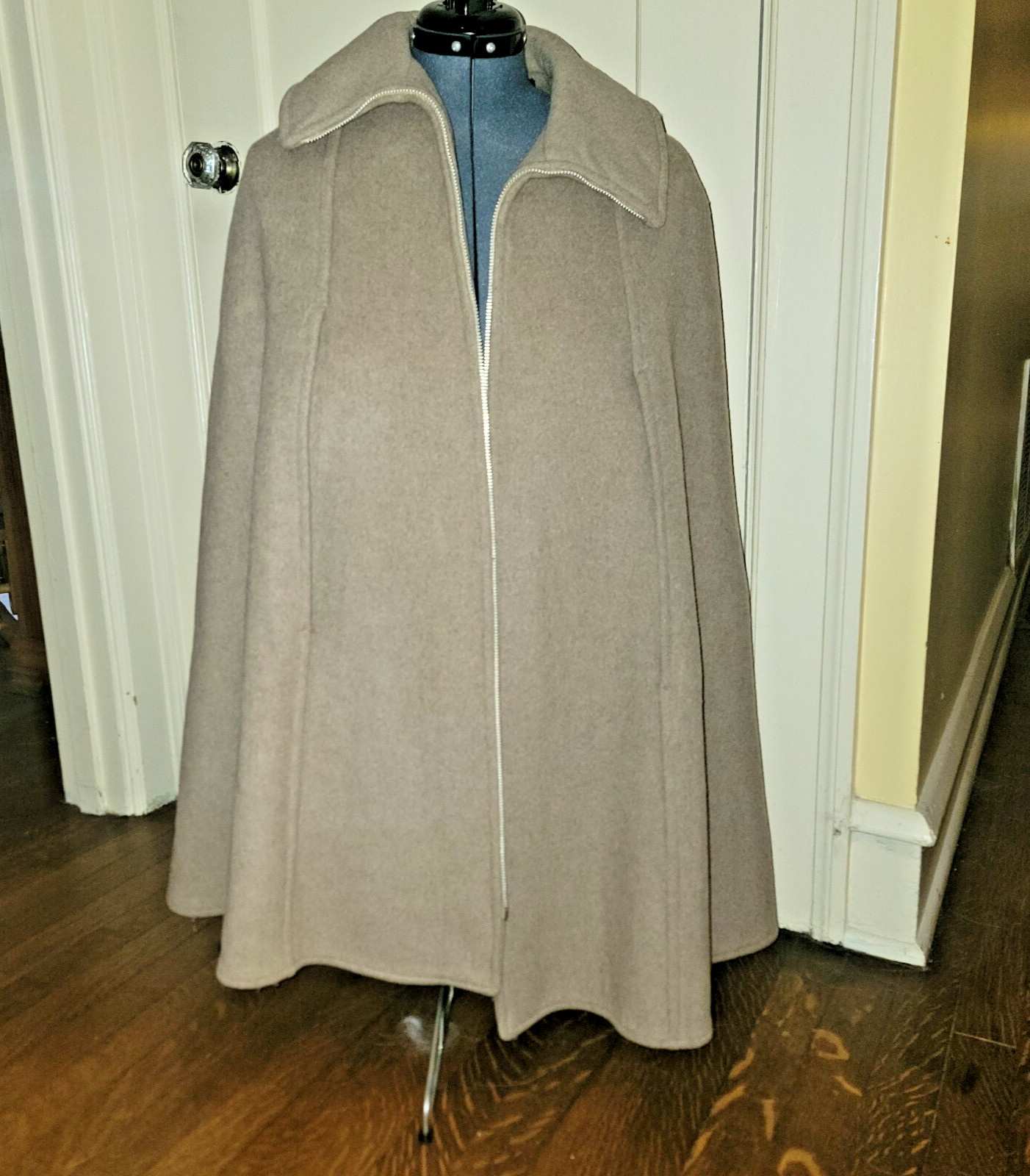 Vintage Gloverall Wool Cape Coat Jacket 1960’s Made In England Women’s L-XL