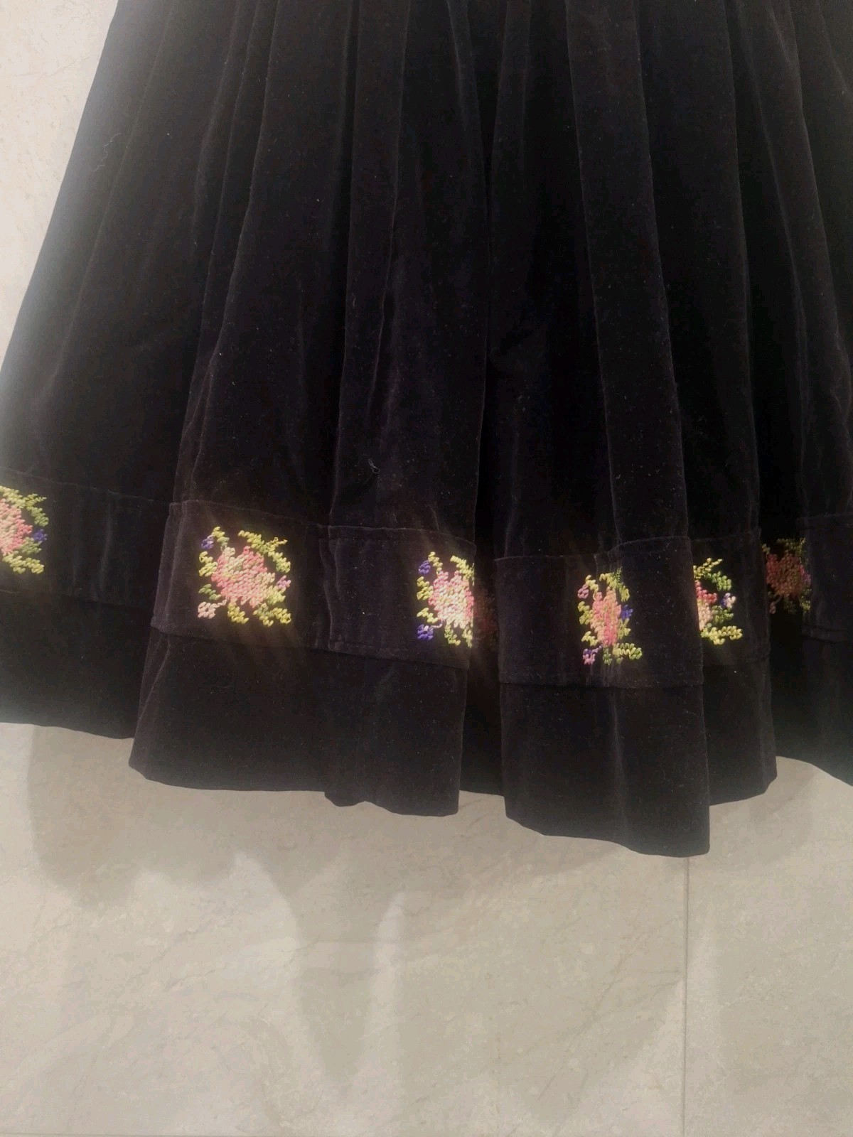 Vintage 1950s, Velvet Hand Embroidered Full Circle Skirt Whimsigoth Cottagecore