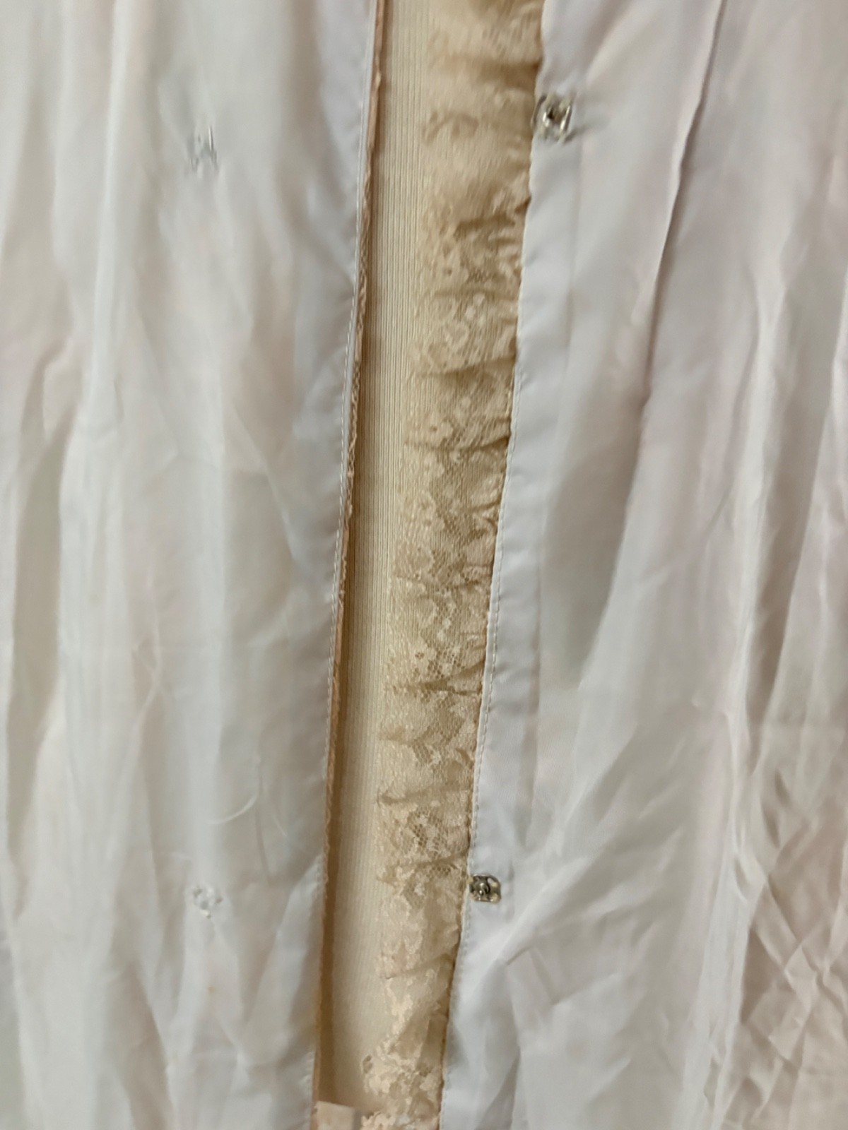 Keyloun Dressing Gown, Old Hollywood Robe, 50’s to 60’s Vintage Lace Robe Medium