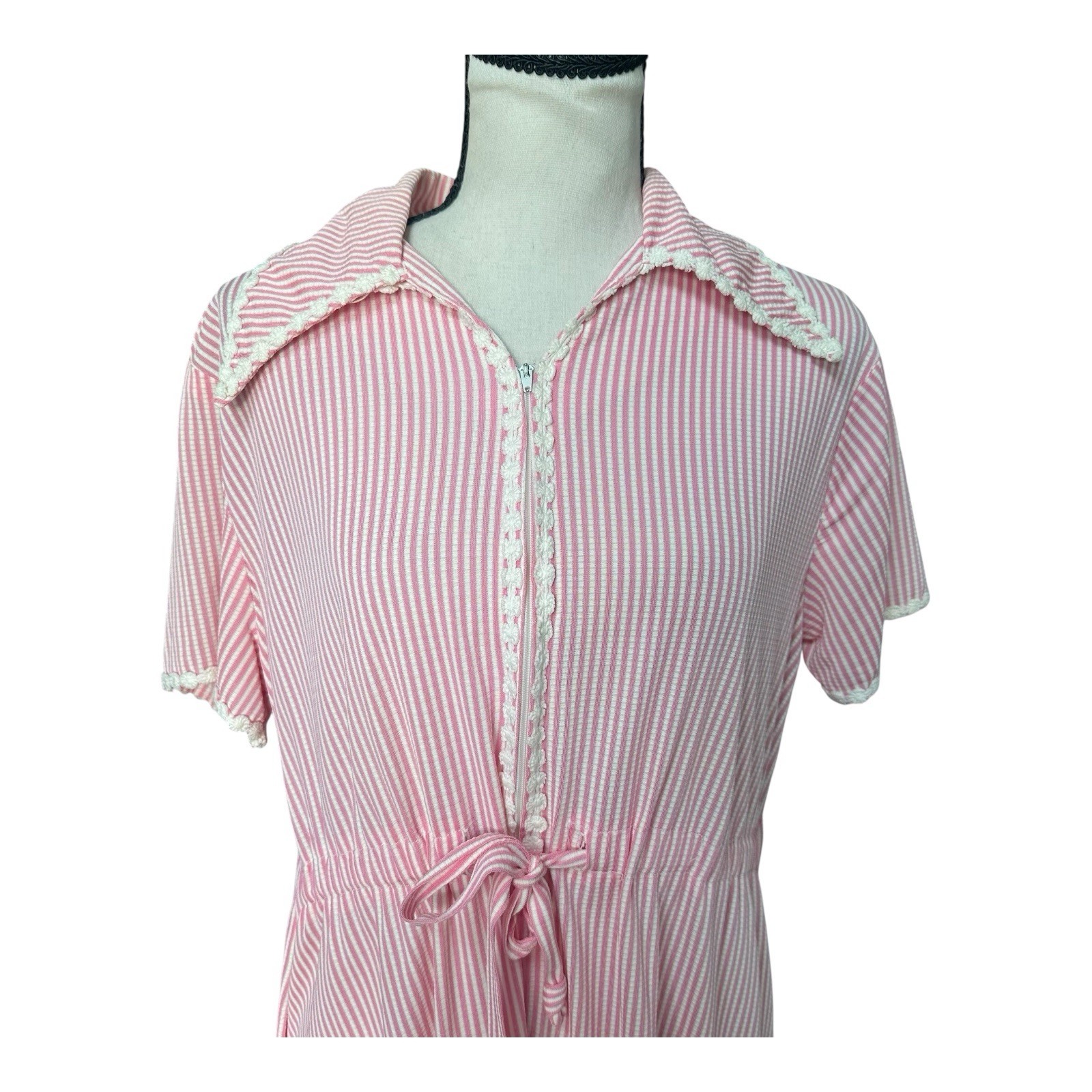 Vintage 70s JCPenney Pink Stripe Zip Robe Housecoat w/ Drawstring ILGWU Sz M