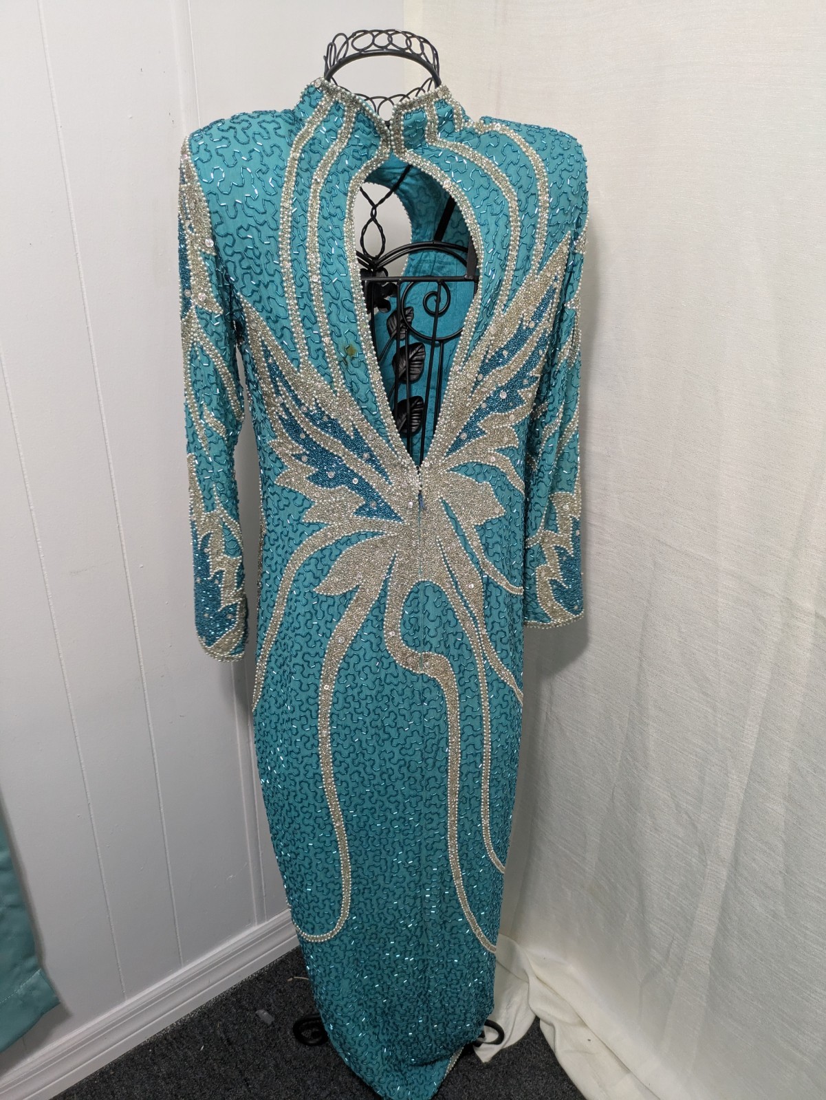 Vintage Naeem Khan Lillie Rubin Ladies L Silver Aqua Beaded Sequin Gown Long Slv