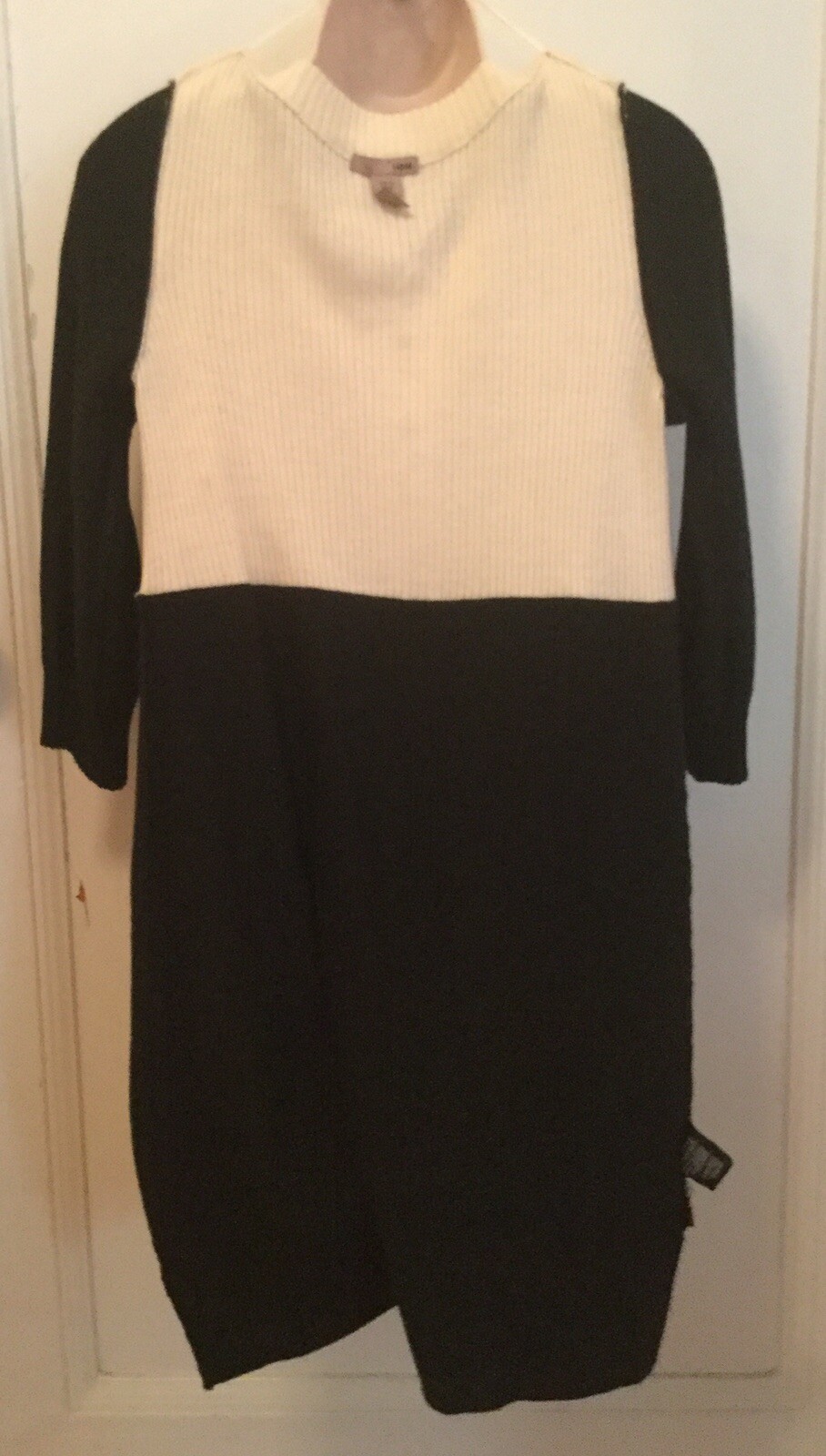 H&M Retro 1960s Black White Go Go Mod Color Block Ribbed Knit Sweater Scoop 10