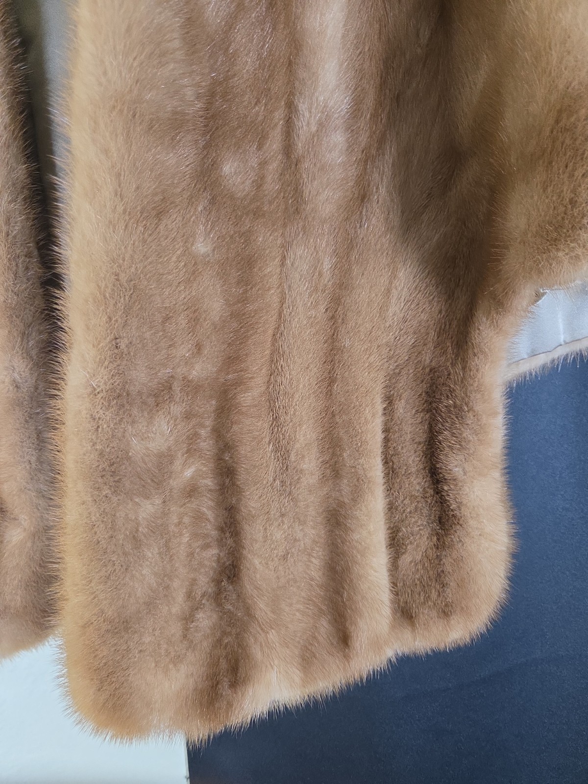 Vintage 70s The Fur Salon Women’s Tan Genuine Mink Fur Coat Mob Wife Old Money