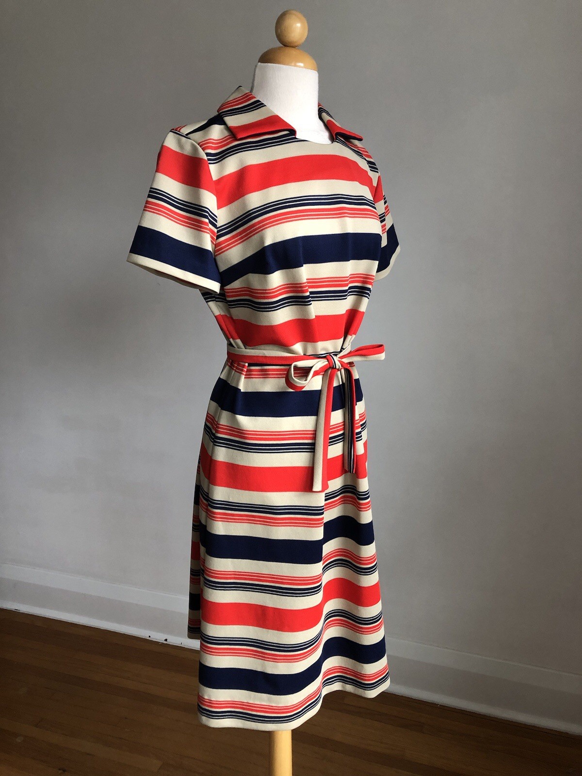 STUNNING VTG LADY CAROL Of New York Red Blue Tan Stretchy Belted Mod Dress M/L