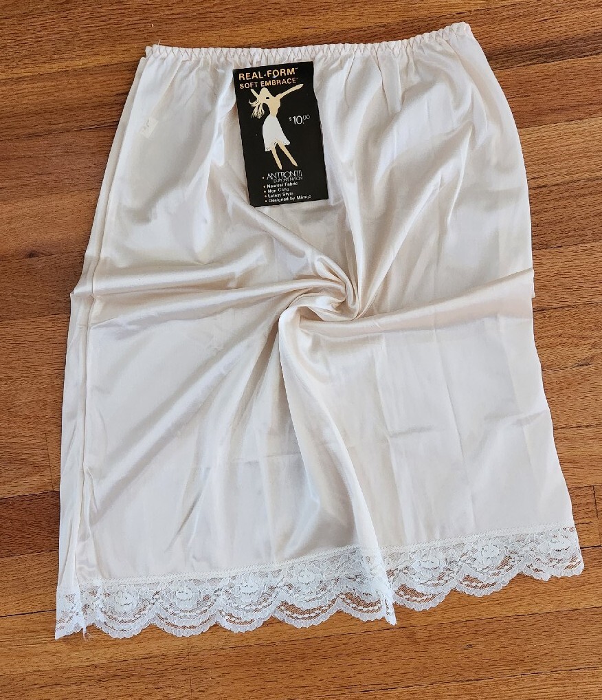 Vintage NWT Half Slip Dress Y2K Silky Skirt Beige Cream nylon lace Lingerie