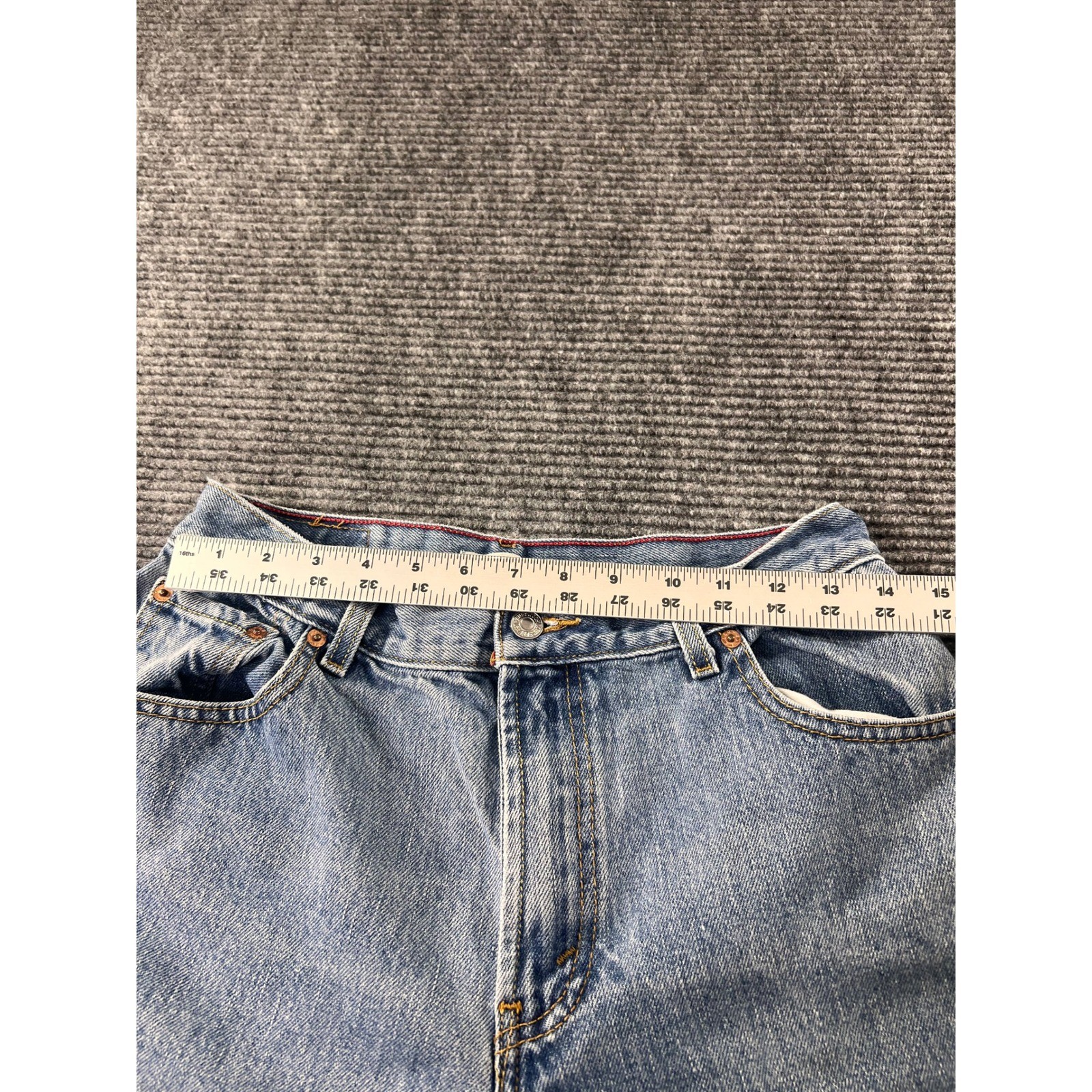 Levi’s 550 Relaxed Jeans Womens Size 12 M Tapered Light Wash Vintage Y2K