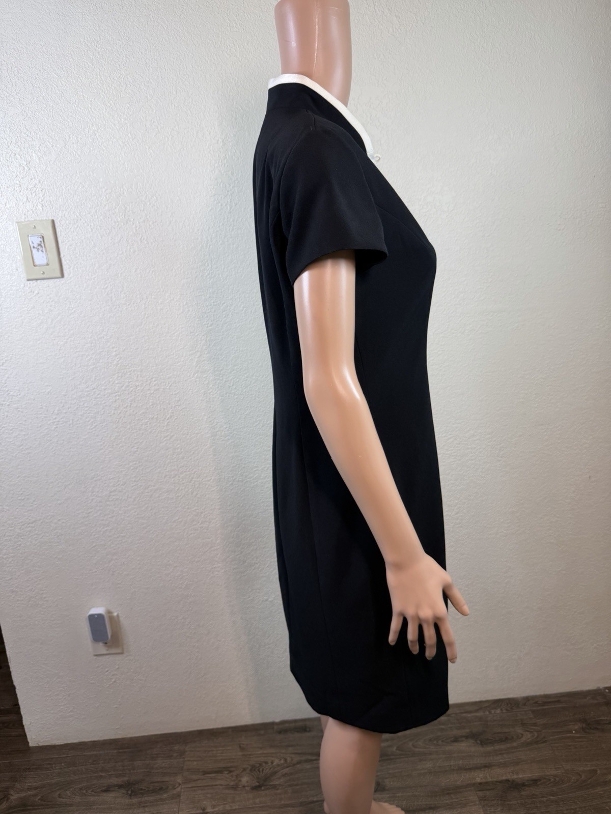 Vintage Women’s Evan Picone Button Down Sheath Dress Size 4