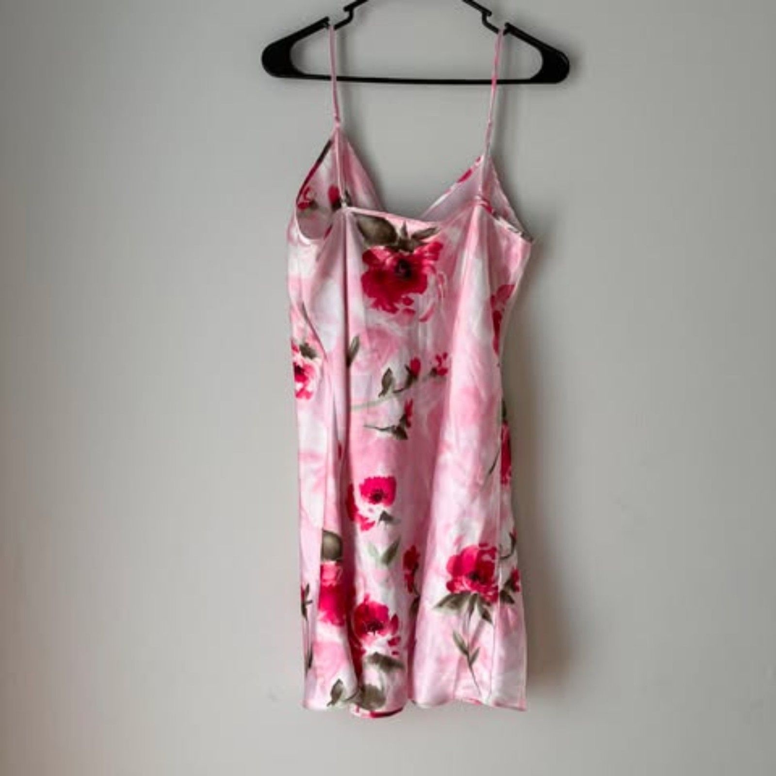 Vintage Gilligan & O’Malley Pink Floral Satin Slip Size Large