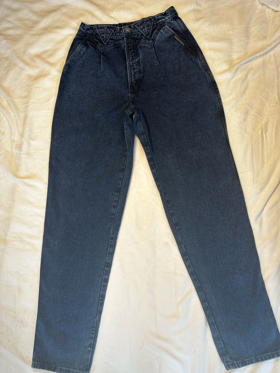 13/32 Vintage Rocky Mountain Clothing High Waisted Western V-Yoke Jeans