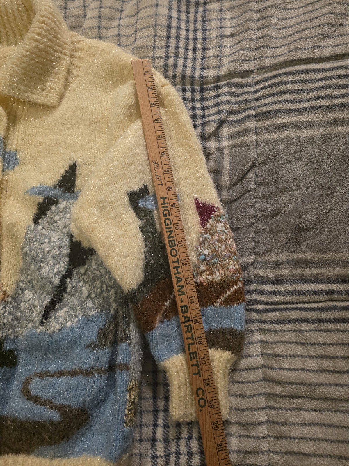 Vtg 70s Hand Knit Fuzzy Acrylic Cardigan Sweater Mountain Landscape Womens Large