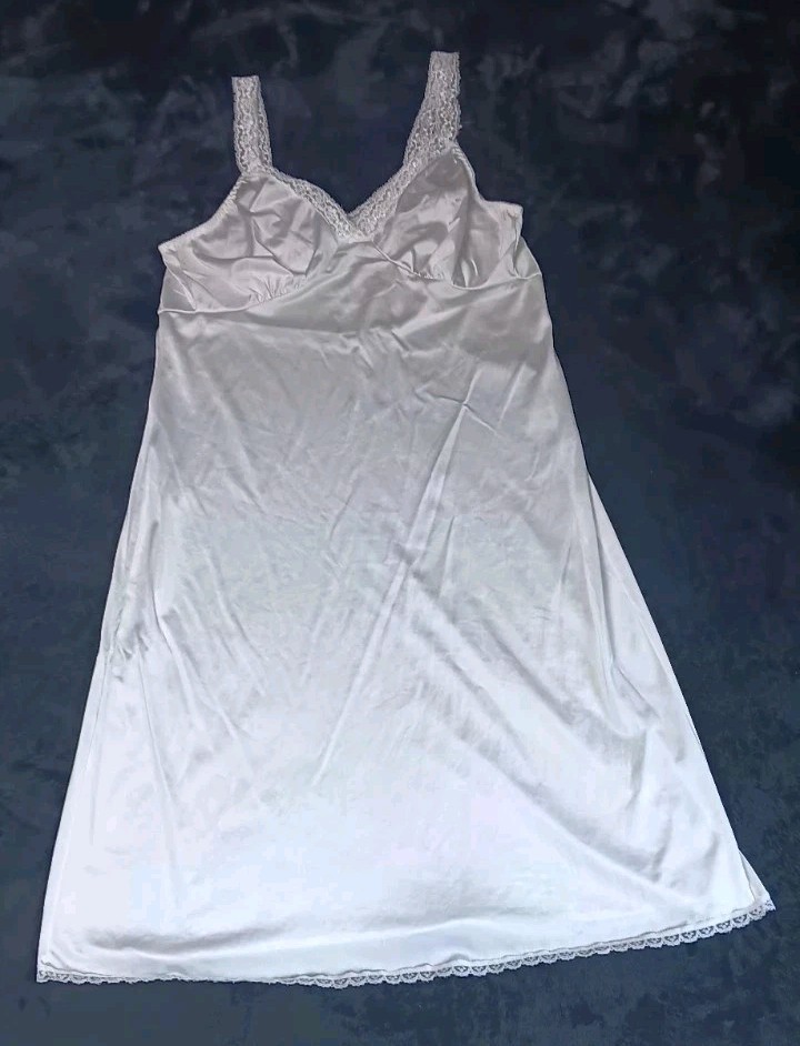 VTG Cabernet Satin Lace Trim Full Slip Dress Nightgown L White Ethereal Angelic