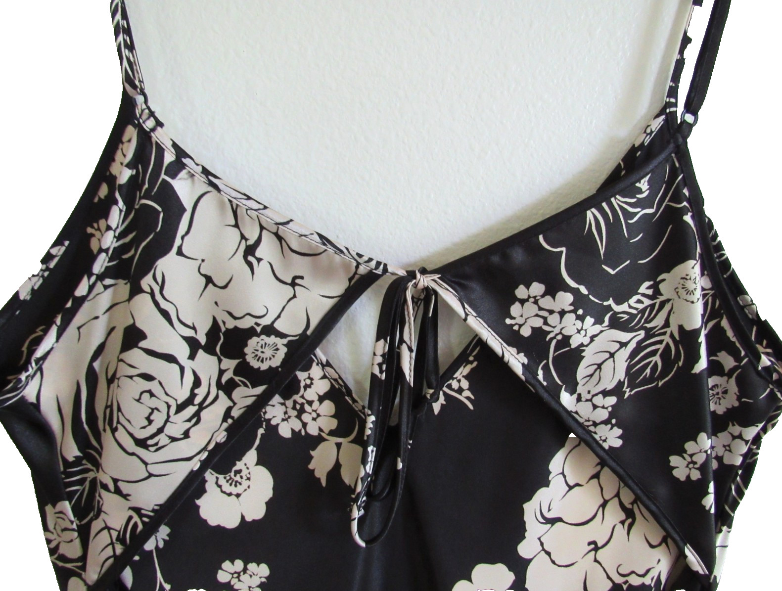 VTG California Dynasty Size Large 2 Piece Nightgown & Robe Black & Cream Floral