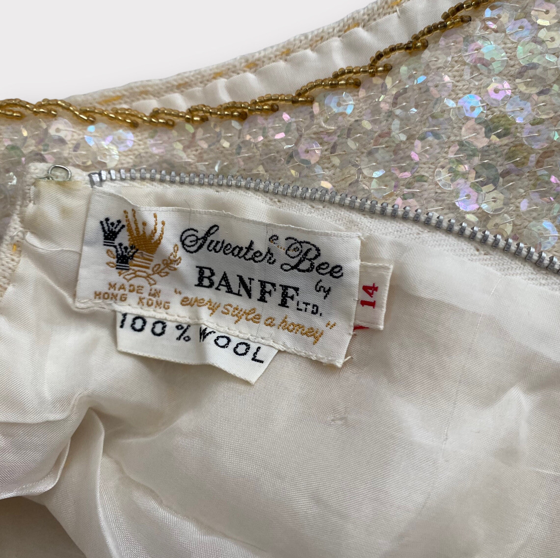 Vintage Sweater Bee By Banff Women’s Top Size 14 100% Wool Sequin Beaded NWOT