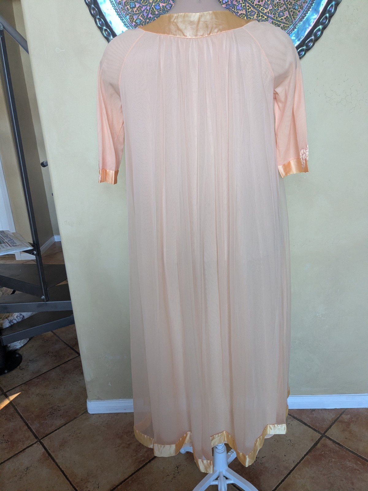 Vtg 1960s GOSSARD ARTEMIS Peach Nylon Chiffon Peignoir Long Nightgown Robe