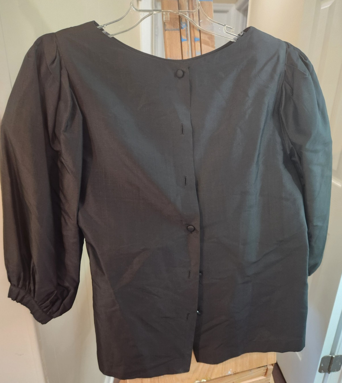 VINTAGE MISS MING SINGAPORE SILK OUTFIT (2 blouses & 2 slacks)