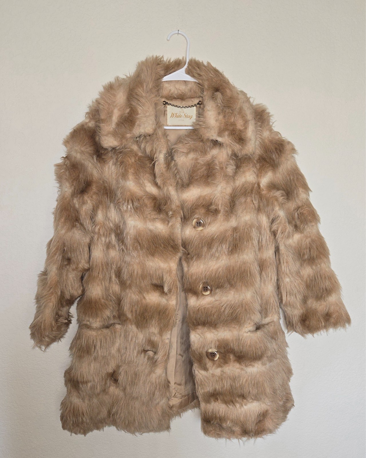 Family Owned Vintage White Stag Faux Fur Coat- Size Woman’s Medium