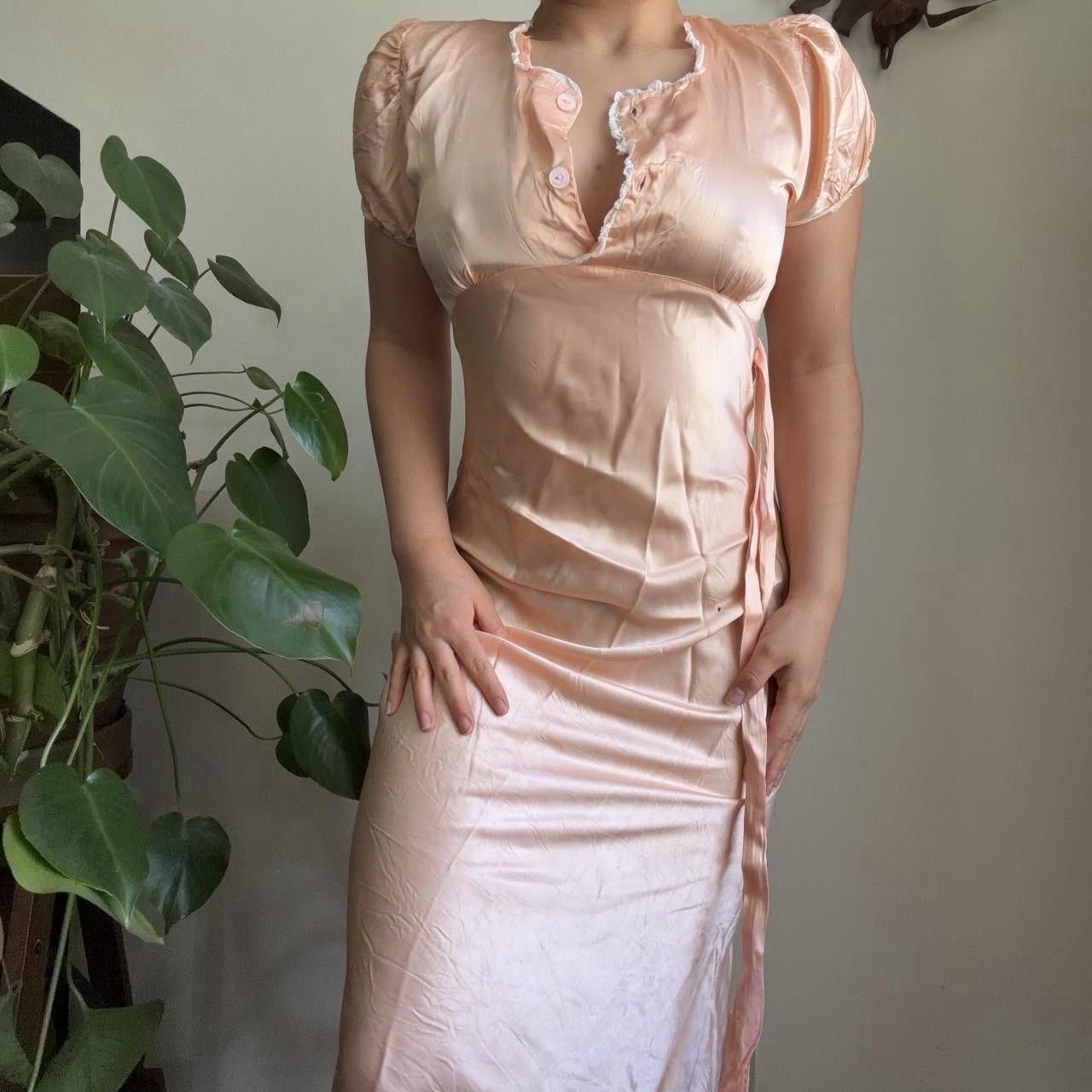 Antique 40s Peach Satin Lace Trim Short Sleeve Button-Front Nightgown