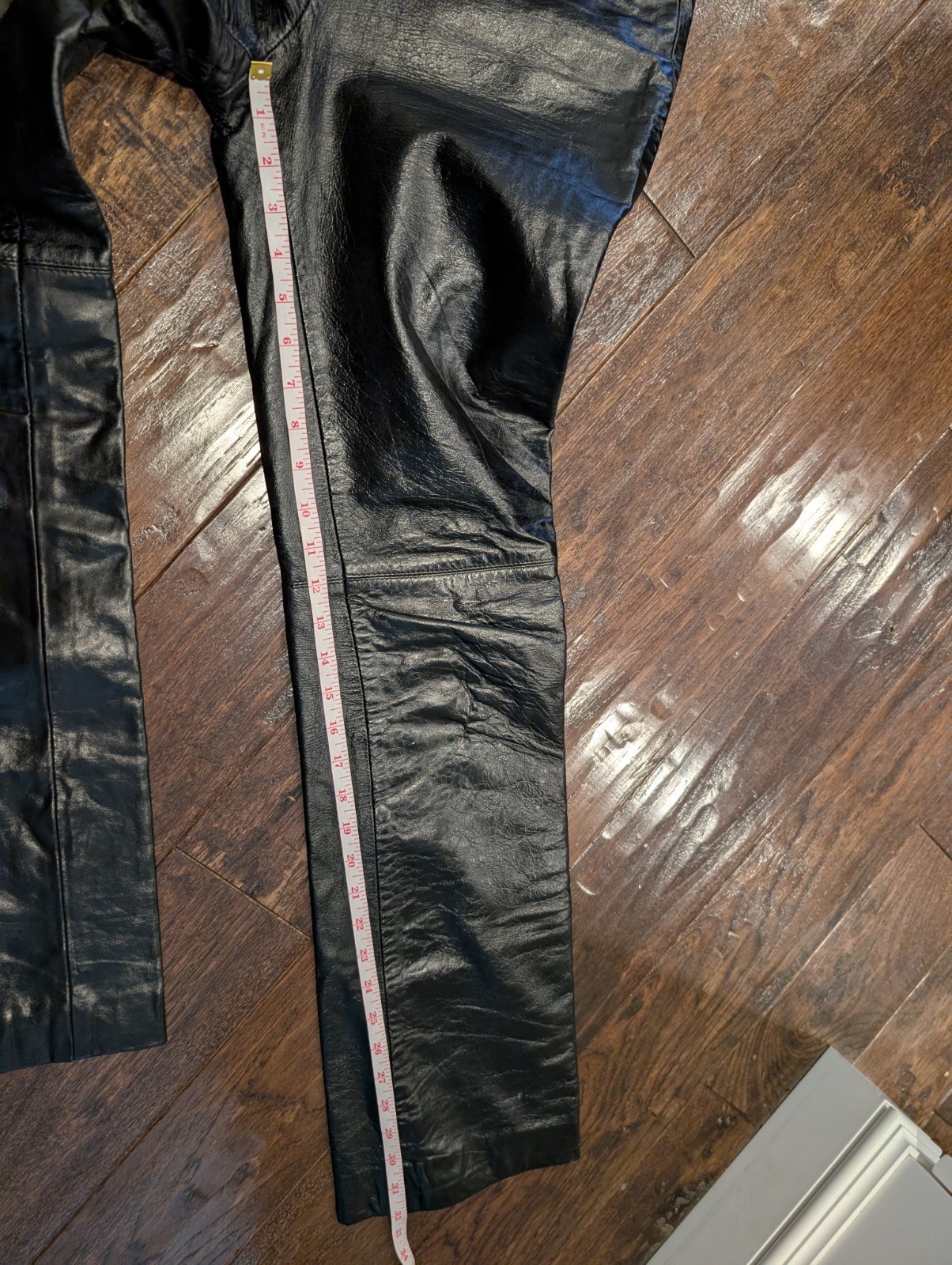 Vintage Y2K DKNY Women’s Leather Pants Snap Leg Cuff Size 4 Belted Front Zipper