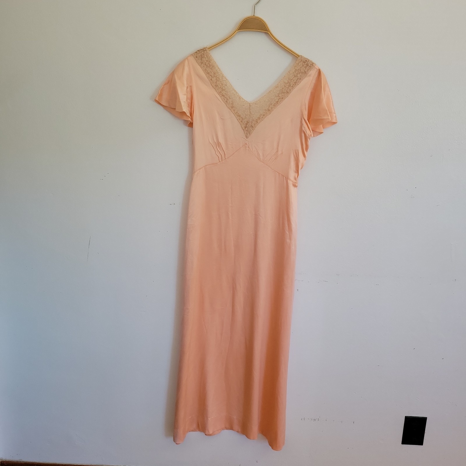 Vintage 30s Bias Cut Satin Maxi Dress Negligee Peach Delicate Lace Trim V Neck