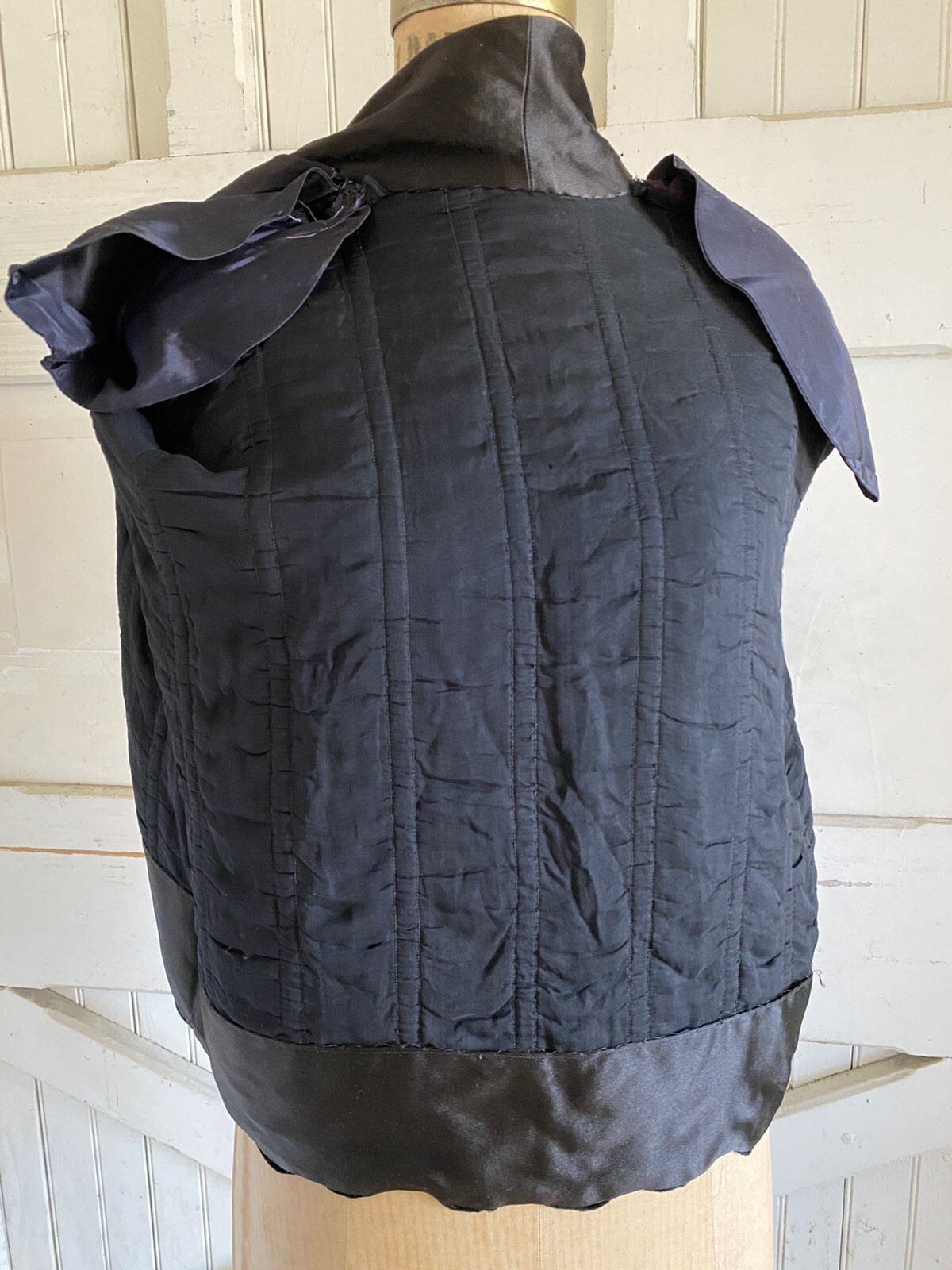 Vintage 1930s Black Silk Velvet Coffin Pleat Capelet Gothic Evening Cape