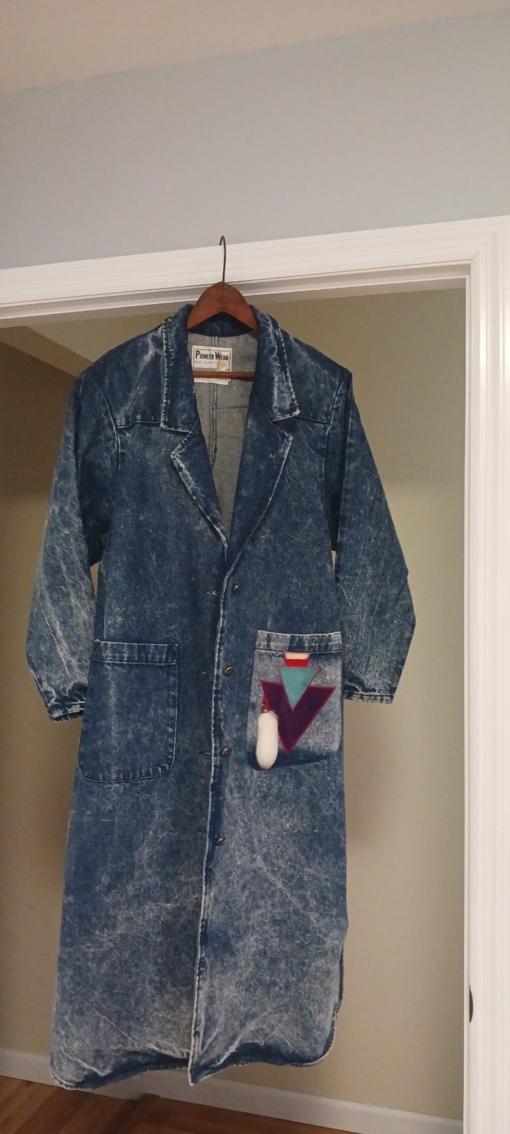 Vintage 80s Pioneer Wear Acid Wash Denim Duster Coat, Southwestern Applique/Fur