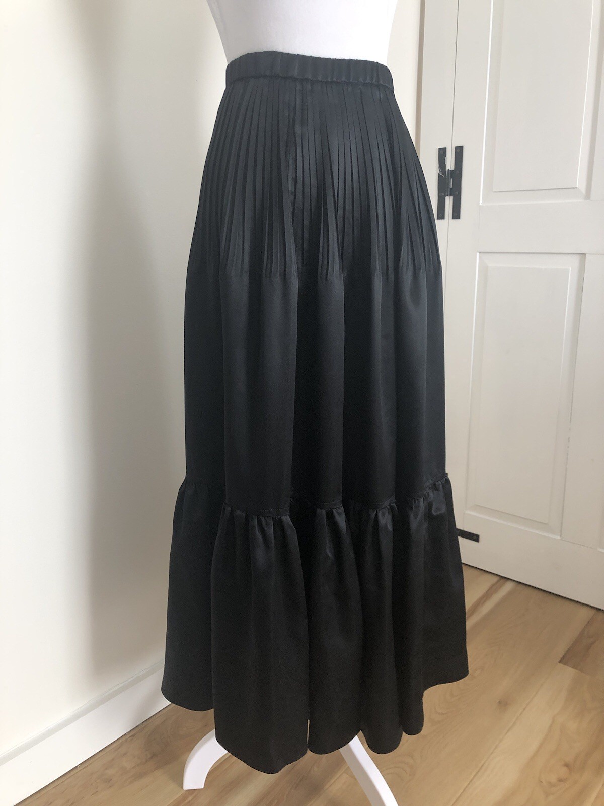Vintage 1970s Wilroy Black Maxi Skirt XS Ruffle Victorian Gothic Stevie Nicks