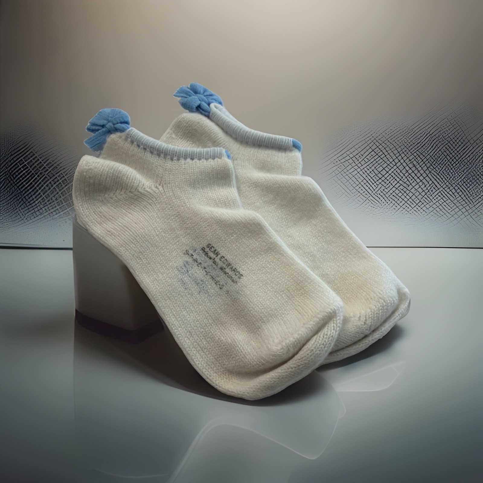 VTG Gean Edwards Socks Acrylic Blue Ribbon Bow Low Ankle 9-11 White 90s 80s USA.