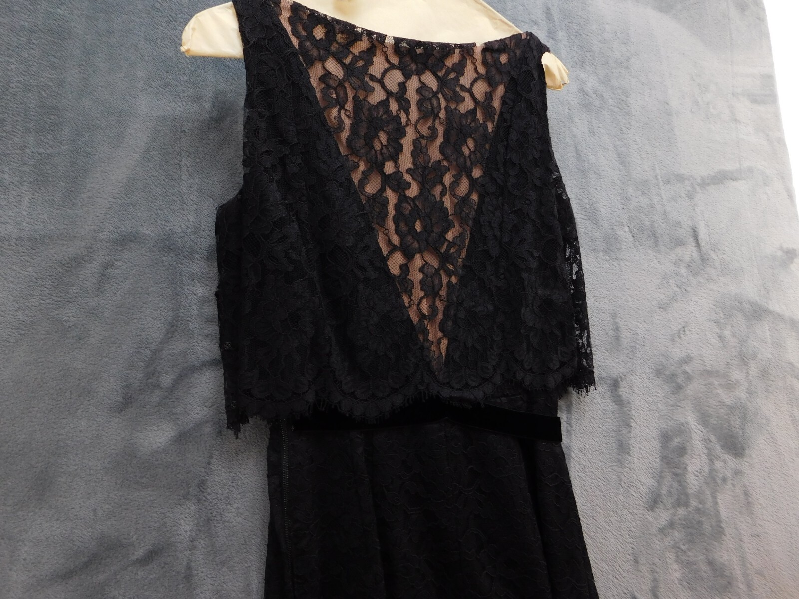 1960’s black Chiffon Dress w Lace Bodice & Chiffon Cape Collar Sm