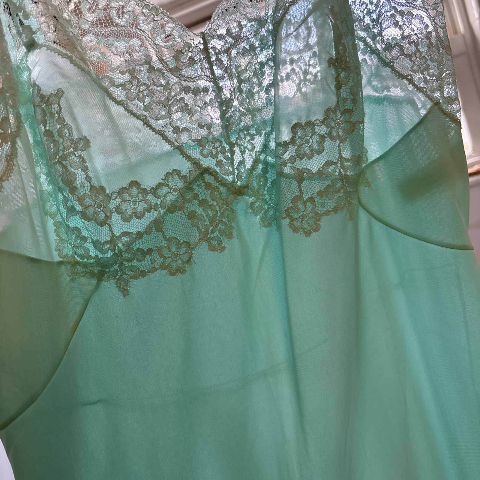 Vintage Vassarette Full Slip Womens Seafoam Lace Trim Nylon Tricot Small 32”
