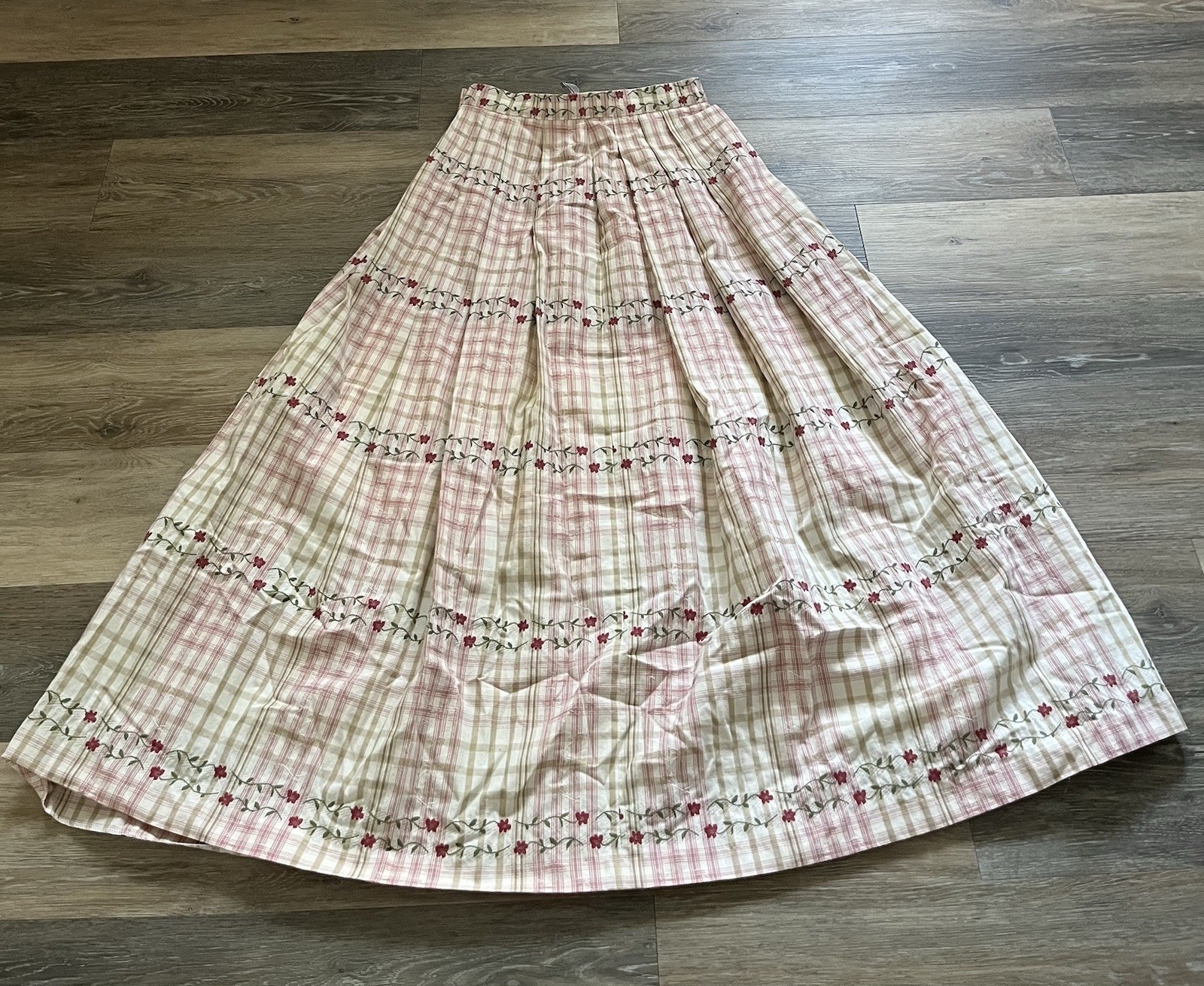Vintage German skirt 100% Baumwolle Cotton Boho Rosebud Skirt, Lined, Side Zip