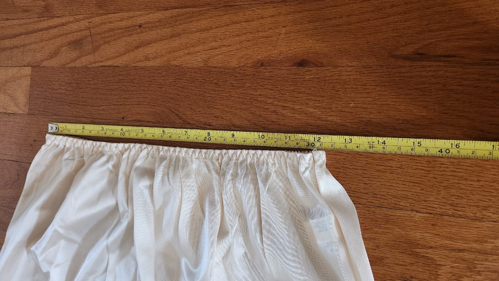 Vintage NWT Half Slip Dress Y2K Silky Skirt Beige Cream nylon lace Lingerie