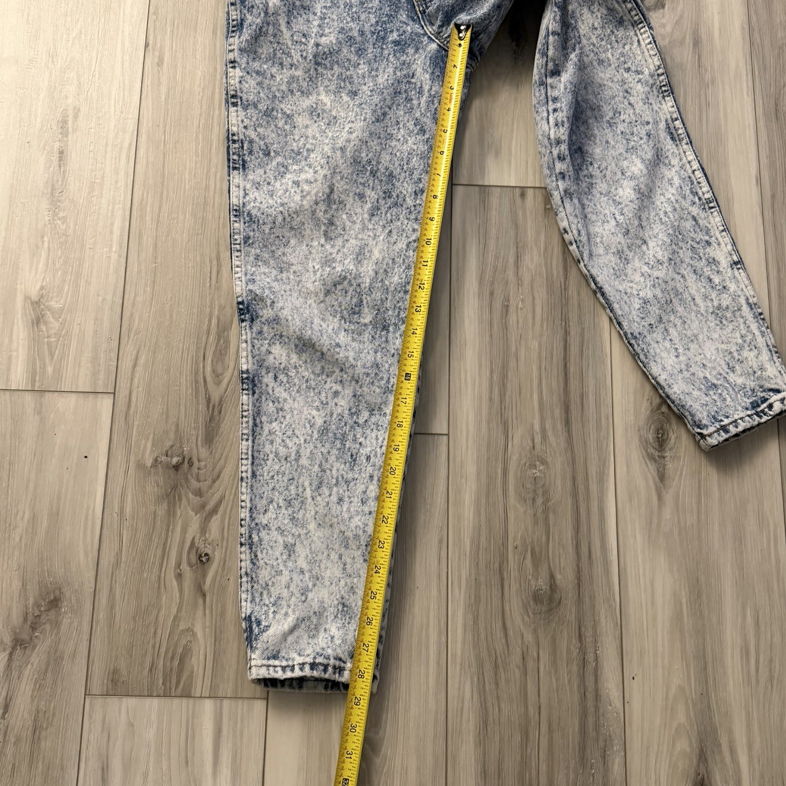 Vintage Chic Acid Wash Jeans USA Size 8 (Runs Small) 24×28 Tapered High Waist