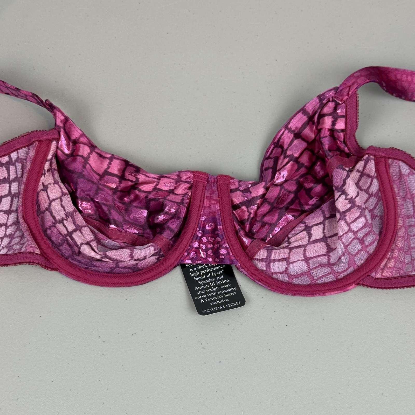 Victoria’s Secret Bra 36D Pink Second Skin Satin Full Coverage NWT