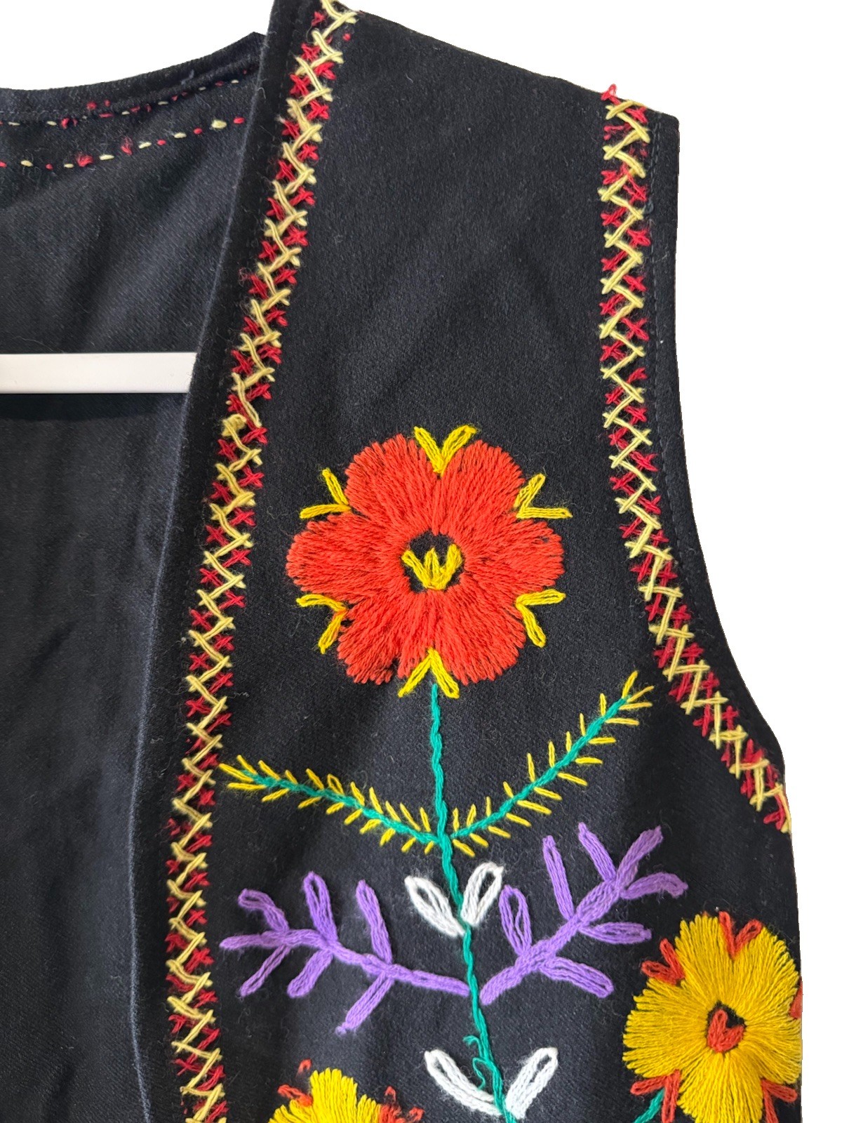 Vtg Embroidered Black Wool Folk Art Vest Boho Floral Traditional Hungarian Style
