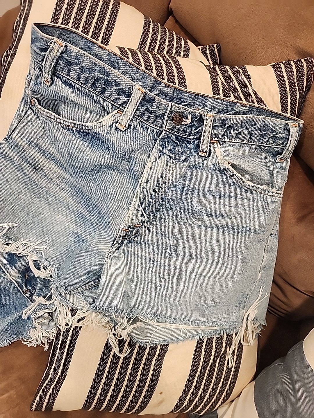 vintage levis cut-offs denim jean shorts zipper 517? talon zip 31″ w big E 70 89