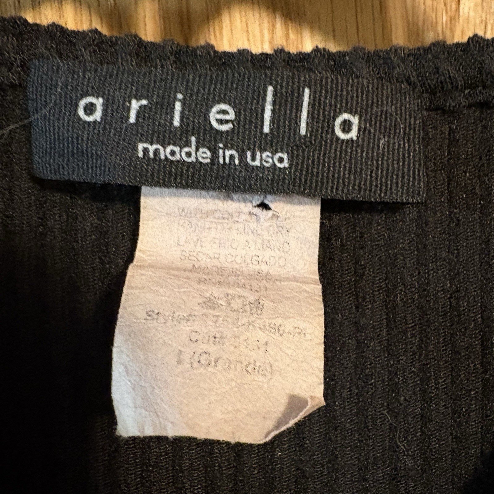 Vtg Ariella Black 1/4 Zip Ribbed Top w/ Vegan 1/2 Sleeves Women’s L – Made USA