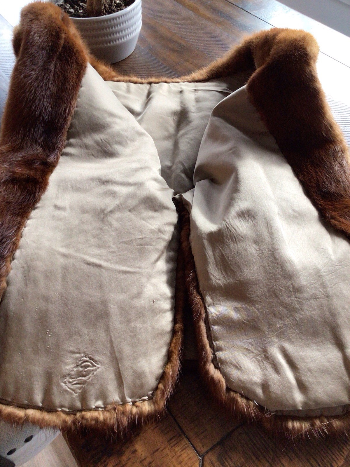 Vintage Womens Brown Mink Fur Stole Caplet Shawl Lined With Makers Mark
