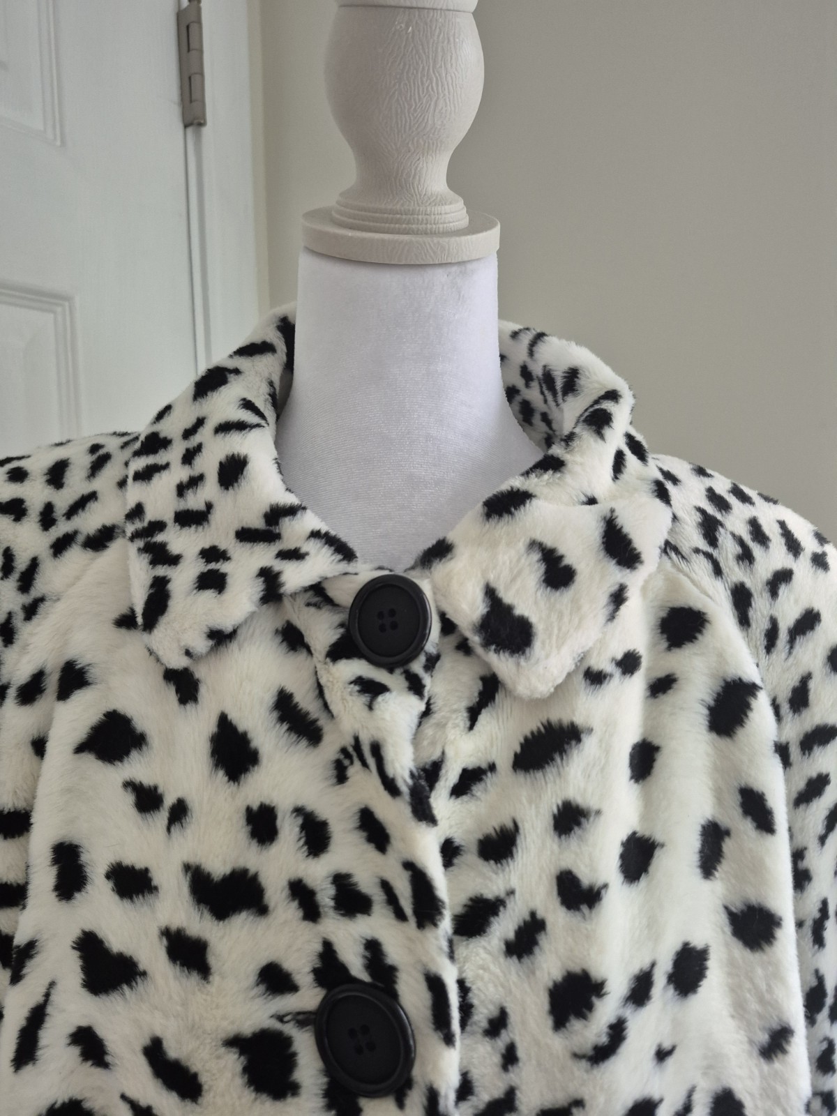 Vintage 70s 80s LOROVI Dalmatian Print Faux Fur Coat Jacket Made in USA Size M
