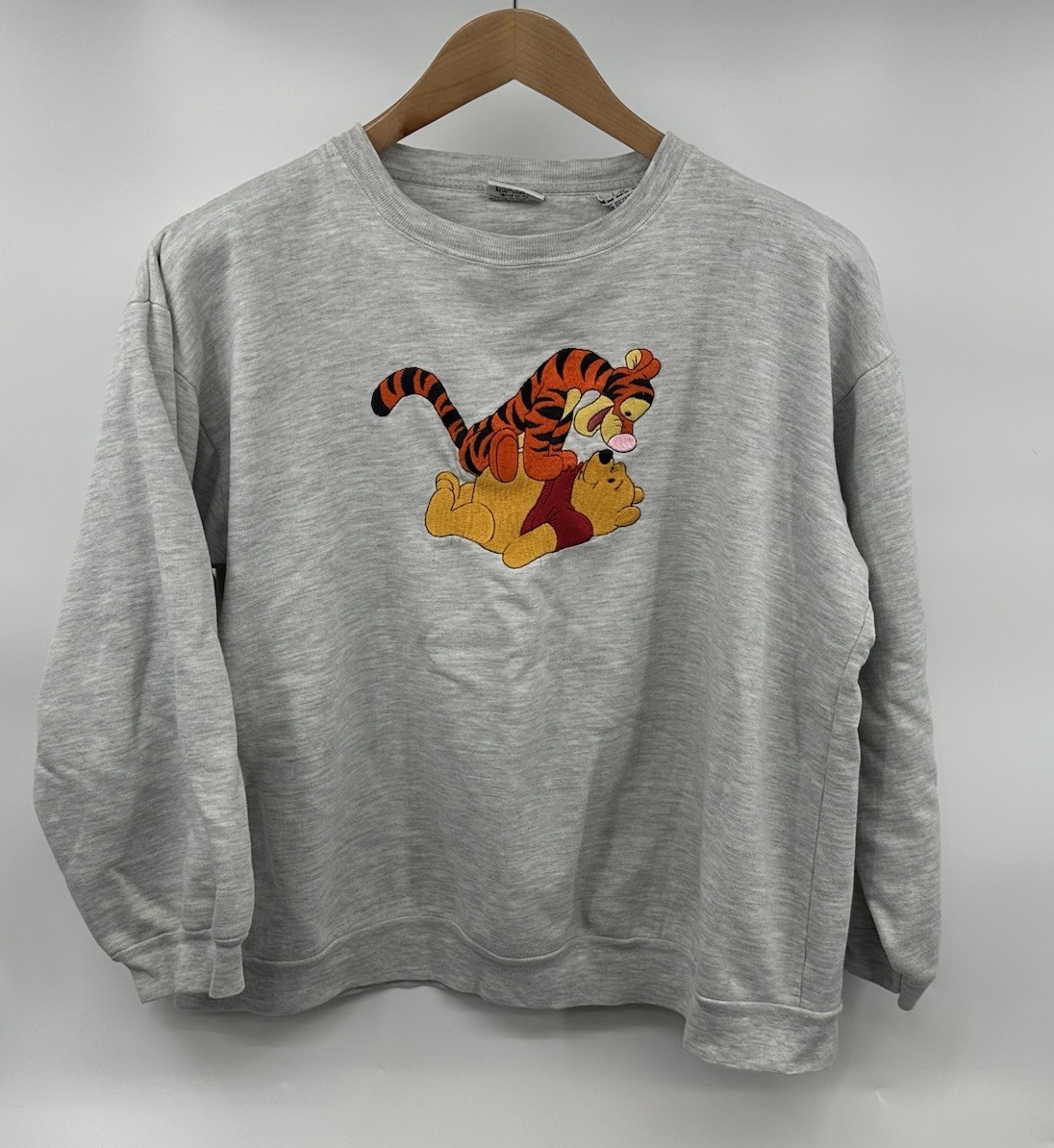90s Vintage Tigger And Pooh Embroidered Crew Neck Sweatshirt Women’s Large